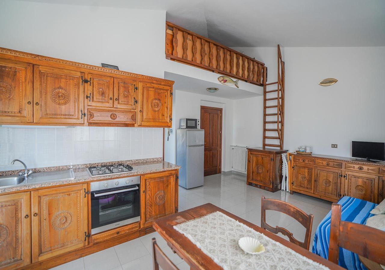 Murphy Holiday Home - Belvedere Ла-Маддалена Экстерьер фото